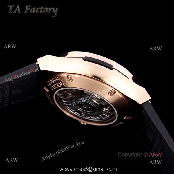 Hublot Big Bang Rose Gold Diamonds Swiss Replica Watches With Blue Diamond Bezel 5