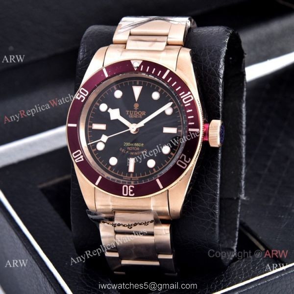 Replica Tudor Heritage Black Bay 41mm Men Watches Red Bezel Rose Gold 5