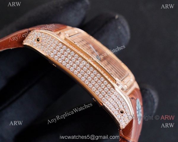 Best Cartier Santos Fully Iced Out Rose Gold Cartier Santos 100 Diamond Watch Replica 5