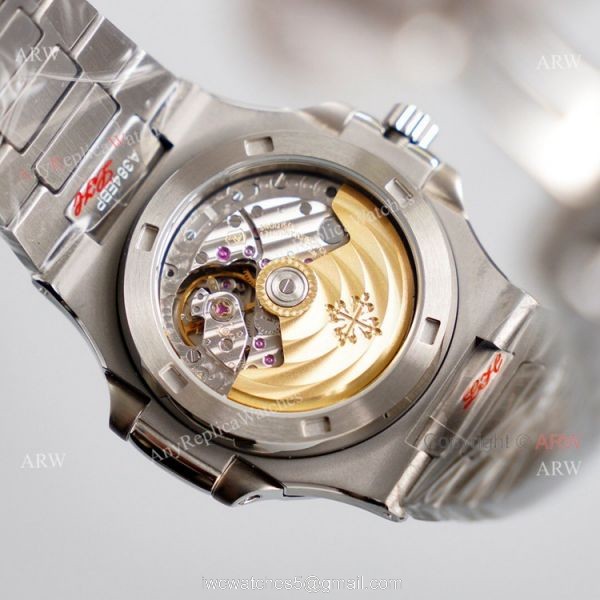 New Patek Philippe Nautilus 5711 Green Dial Stainless Steel Swiss Replica Watch 40mm 5