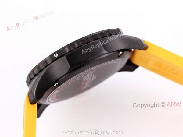New Breitling Endurance Pro 44mm Review Yellow Rubber Band Quartz Watch Replica 5