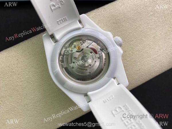 Swiss Rolex Submariner White Ceramic 5G Factory 3135 40mm Watch 5