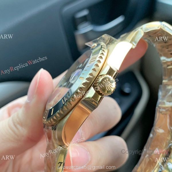 Swiss Quality AAA Replica Rolex Submariner Citizen 8215 Watch Yellow Gold Black 40mm 5
