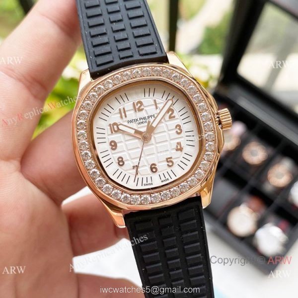 Replica Patek Philippe Lady-Aquanaut Watch Diamond Bezel Rose Gold 5