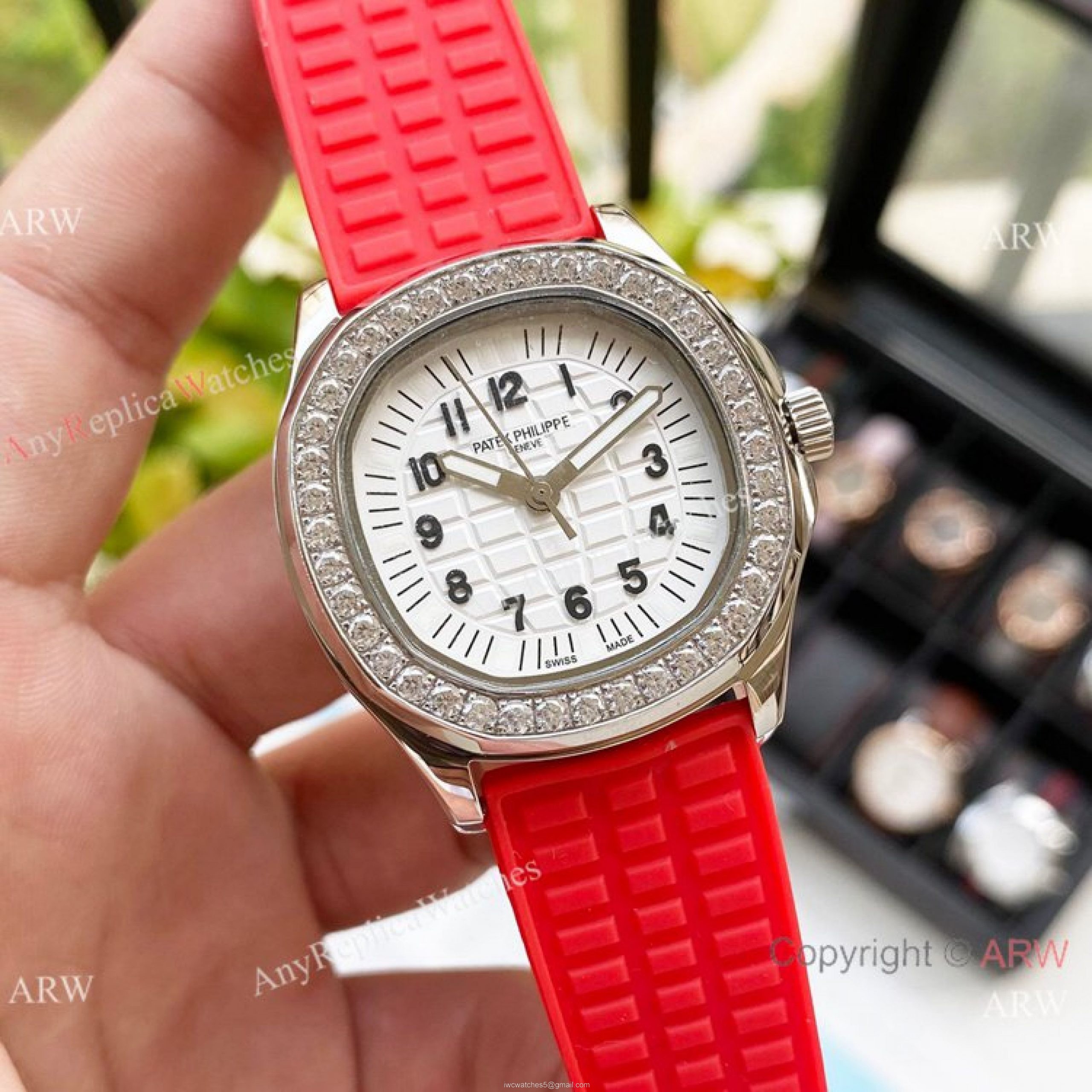 Replica Patek Philippe Lady-Aquanaut Watch Diamond Bezel Black Dial 5