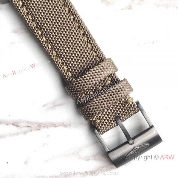Swiss Breitling Avenger II Seawolf Replica Watch Black Carbon-Fiber Dial 6