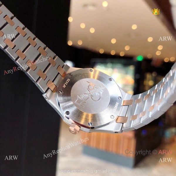 Copy Audemars Piguet Royal Oak Quartz lovers Watch Rose Gold Silver Face 6