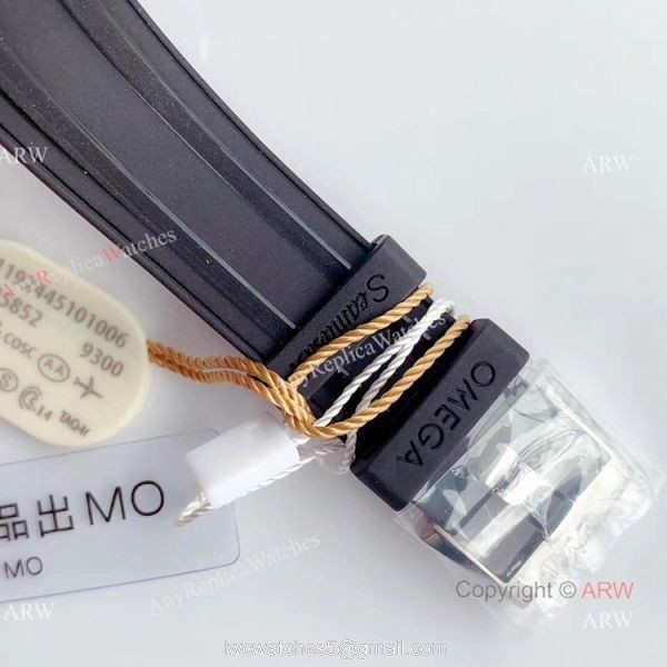 OM Factory Omega Seamaster Diver 300m Black Rubber Strap Omega 007 Replica Watch 6