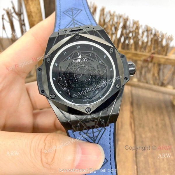 Best Replica Hublot Big Bang Sang Bleu II Watches Blacksteel Blue Gummy Strap 6