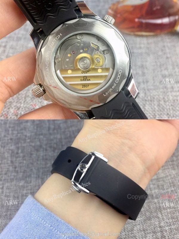 High quality Omega Commanders 007 Watch Gold Case Blue Rubber Band 6
