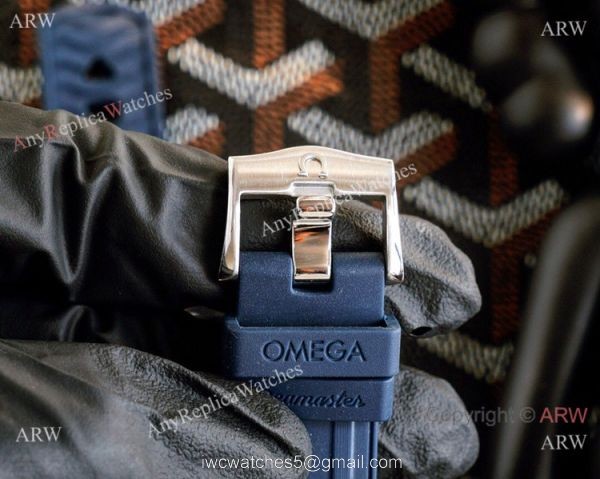 Best Quality Copy Omega Seamaster Diver 300M Watches Rose Gold and Blue 6