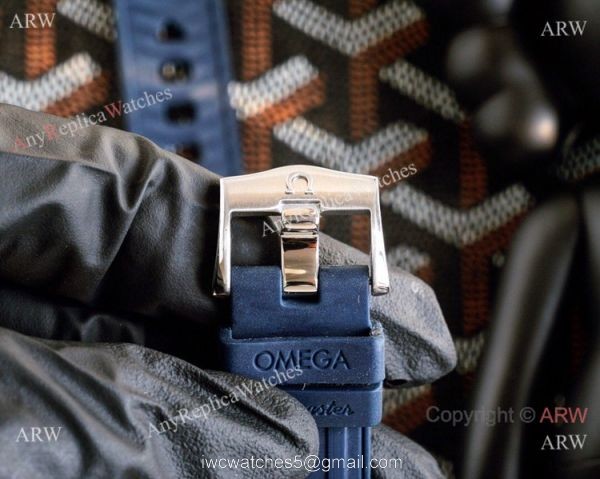 Omega Diver 300m James Bond Limited Edition Watches Blue Rubber Strap Gray Face 6