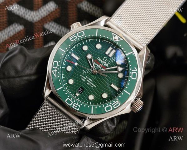 2021 New! Replica Omega Seamaster Diver 300M Watch Green Ceramic Bezel 6