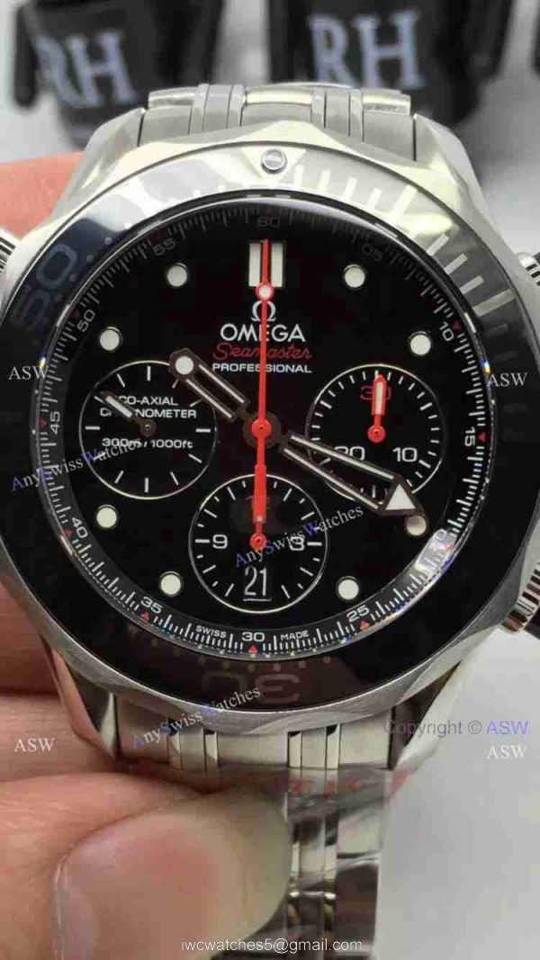 Swiss Grade Omega Seamaster 300 Replica Watches Red Chronograph Hand 7