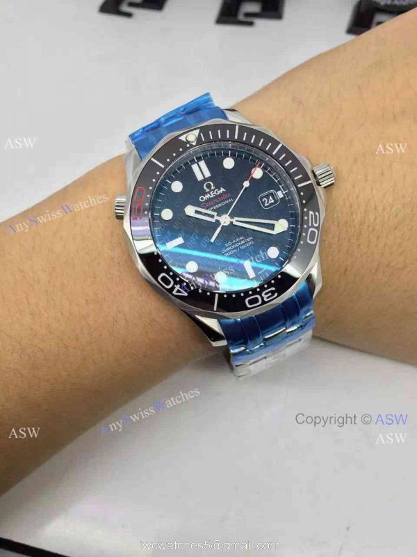 Replica Swiss 2836 Omega 007 Watch Replica for 50th Anniversary 7