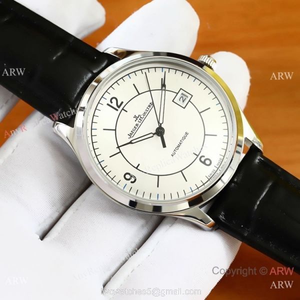 Jaeger-LeCoultre Master Date White Dial Gold Watch 2019 Replica 7