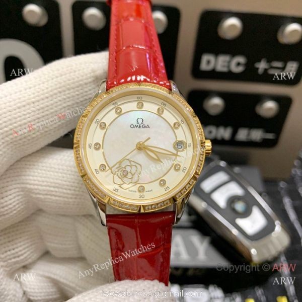 Omega Water Resistant Lady Watches Copy Gold Diamond Case 7