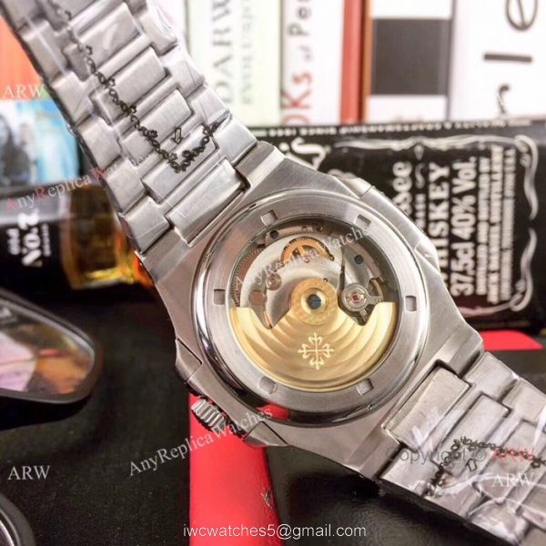 Best Replica Patek Philippe Engraving Nautilus Blue Dial 40MM Watches 7