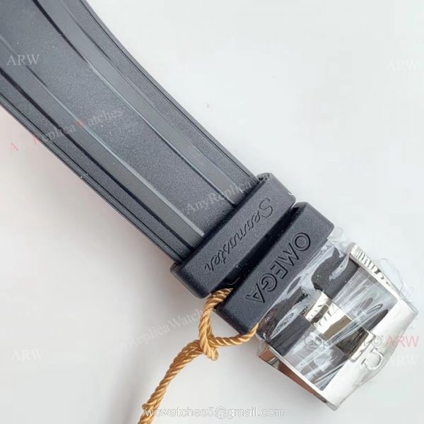 (OM Factory)Omega Seamaster 300 Replica Watch Black Rubber Strap Omega 8800 Movement 7