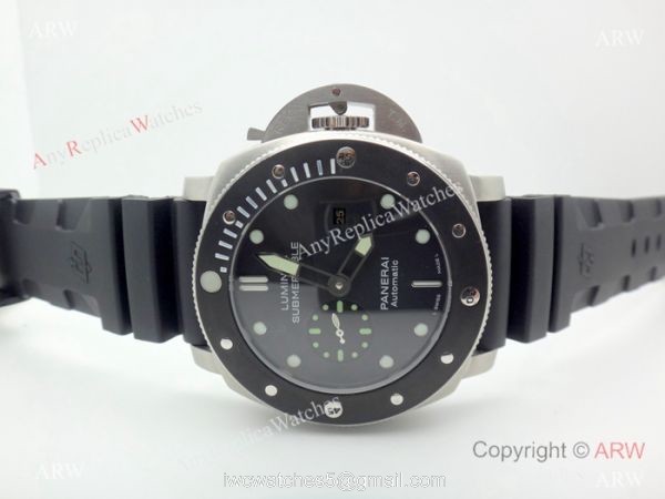 Copy Panerai Luminor Submersible SS Black Rubber Watch PAM 682 7