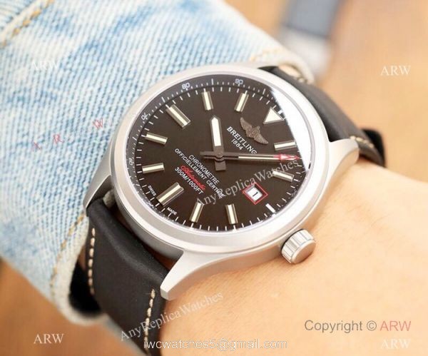 2019 Replica Breitling Avenger Men Watch SS Blue Dial Blue Leather strap 7