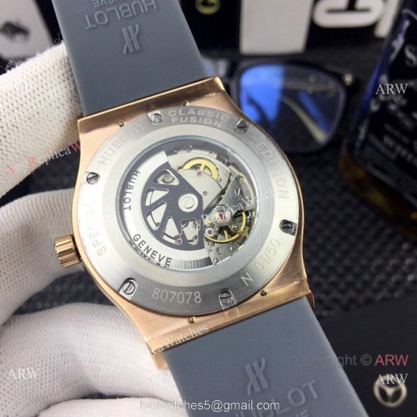 Replica Hublot Classic Fusion 43mm Watches Silver Dial Rose Gold 7