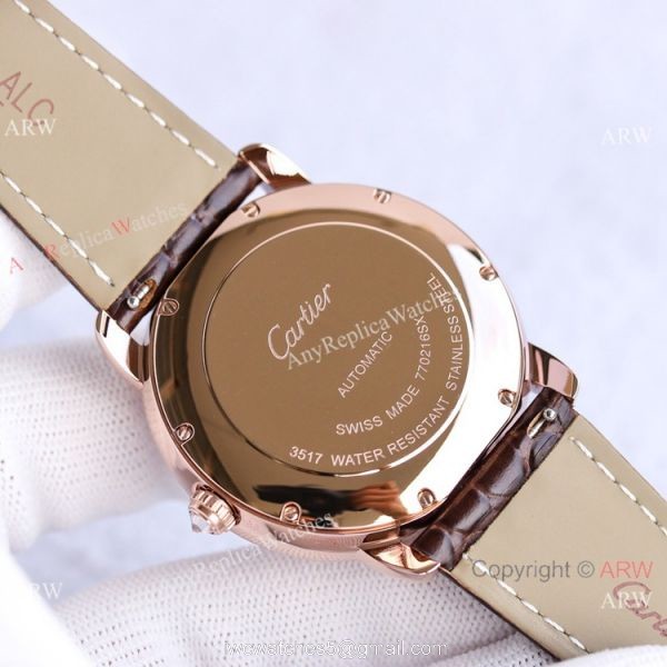 TW Swiss Relica Cartier Ronde Solo de Cartier Iced Out Watch Full Diamond Dial Roman Markers 7