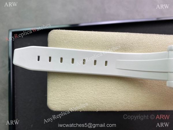 Swiss Rolex Submariner White Ceramic 5G Factory 3135 40mm Watch 7