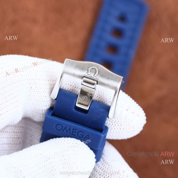 Swiss Quality Copy Omega Seamaster 300m Citizen Watch Two Tone Rose Gold Blue Rubber Strap 7