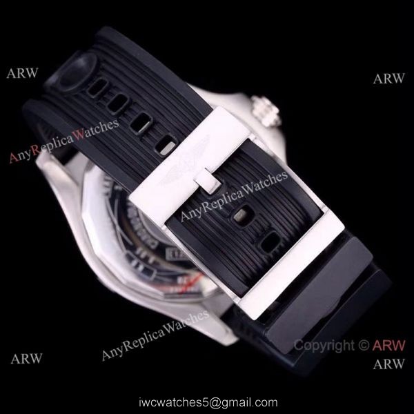 Breitling Avenger II Seawolf Black Dial Black Rubber Band Watch 44mm 8