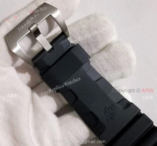 Swiss Replica Panerai Submersible Luminor GMT Pole 2 Pole Watch 47mm 8