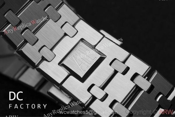 Replica Audemars Piguet Royal Oak Jumbo Extra Thin 39MM Watch Stainless Steel Blue Face 8