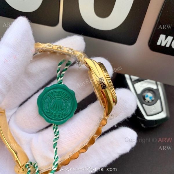 Swiss Replica Presidential Rolex Datejust 28mm Watch White MOP Dial Gold President 8