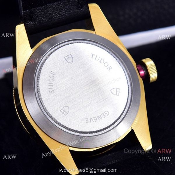 Clone Tudor Heritage Black Bay 41mm Watches Black Leather Strap Green Bezel 8